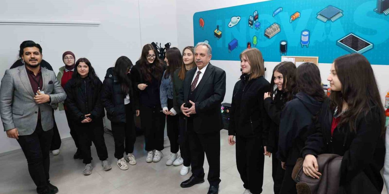 Başkan Yalçın: "bilim Ve Teknolojide Gençlerimizden Daha Zekileri Yok"