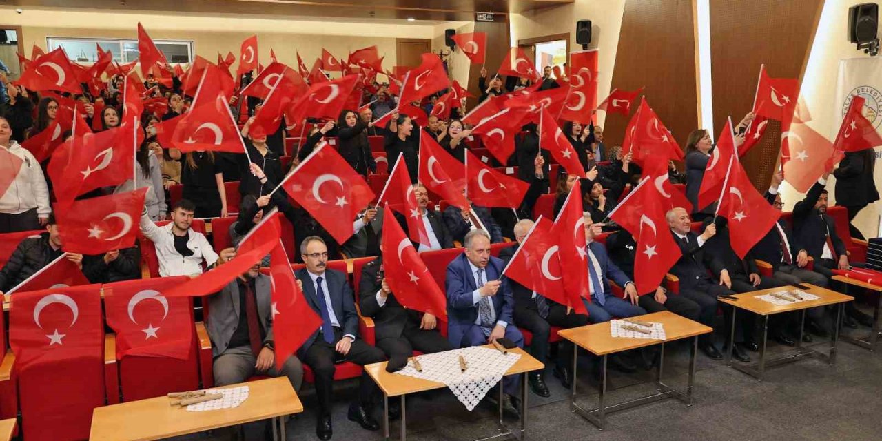 Talas’ta Muhteşem İstiklal Marşı Programı