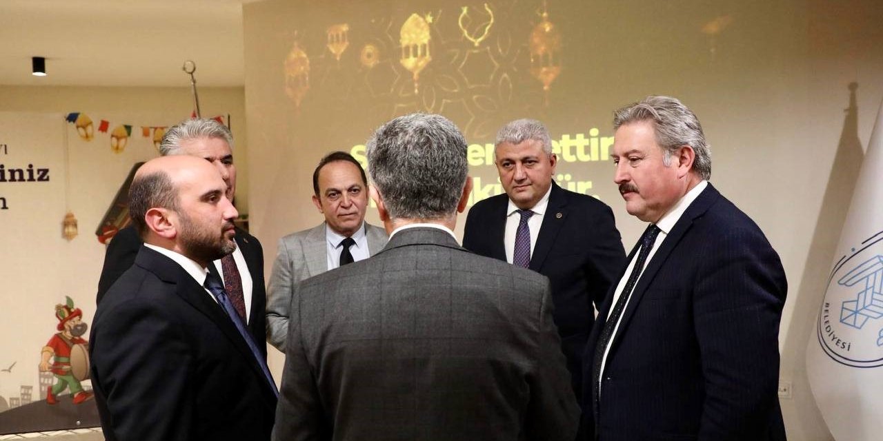 Başkan Palancıoğlu, Belediye Meclis Üyeleri İle İftarda Buluştu