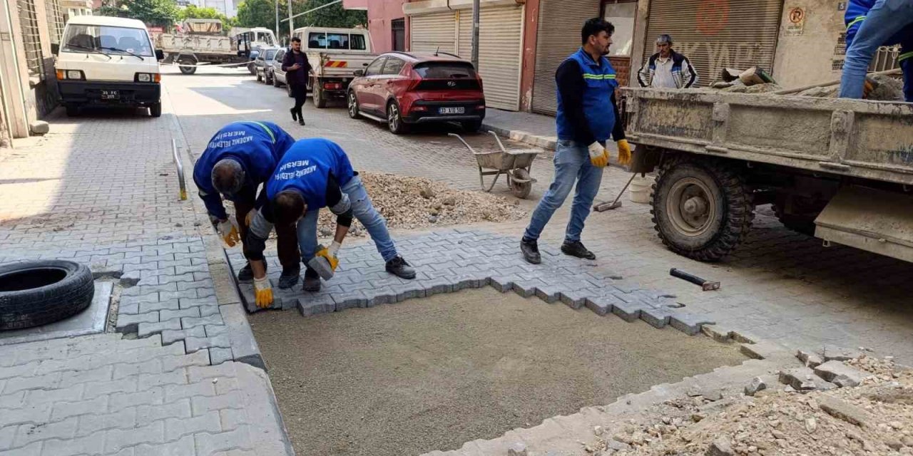 Akdeniz’de Sokaklar Yenileniyor, Bahçe Yolları Açılıyor