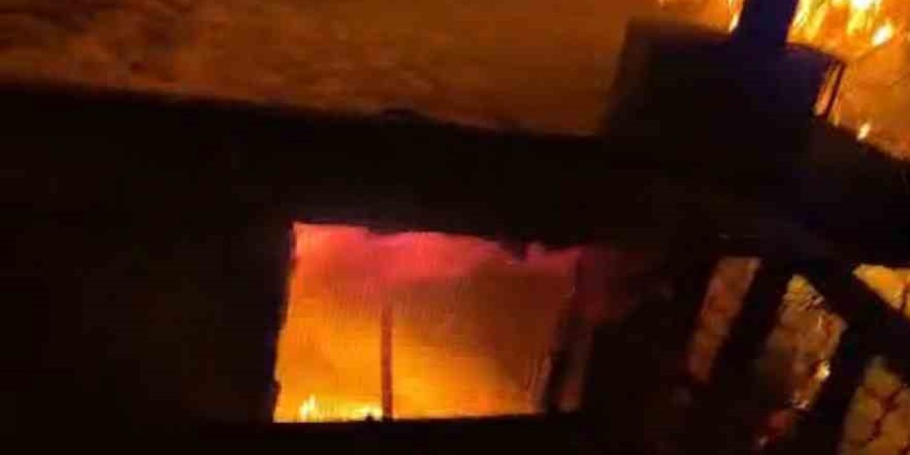 Tarsus’ta Elektrik Kontağından Yangın