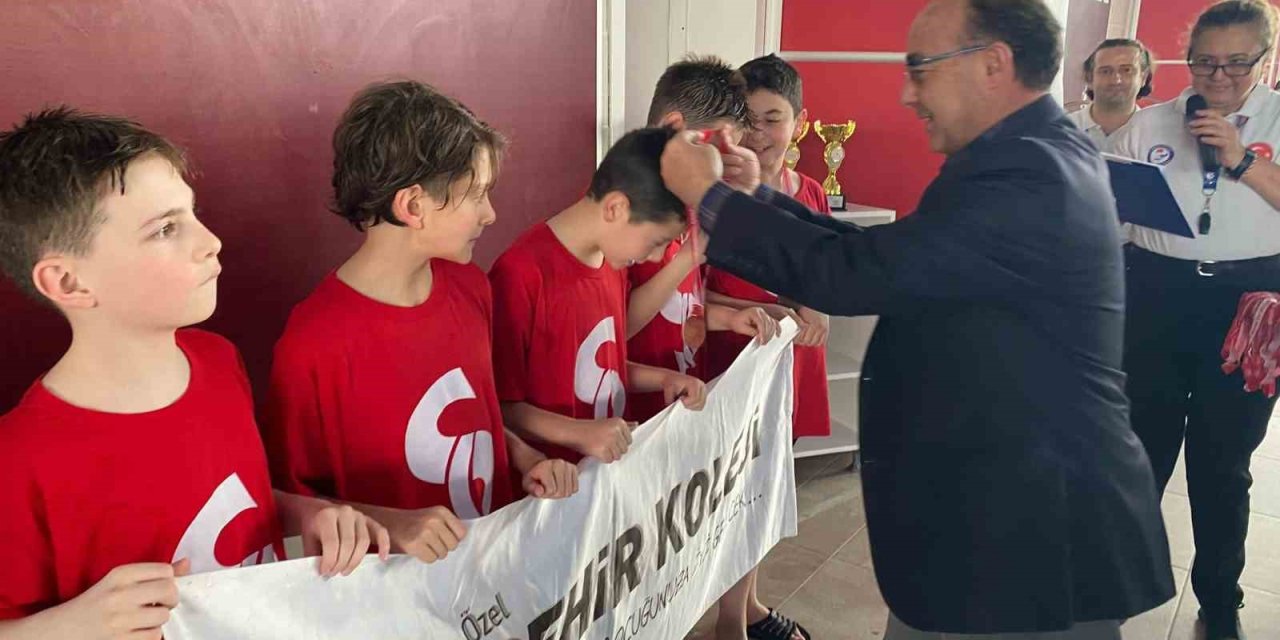 Okul Sporları Yüzme Küçükler İl Birinciliği Müsabakaları Sona Erdi