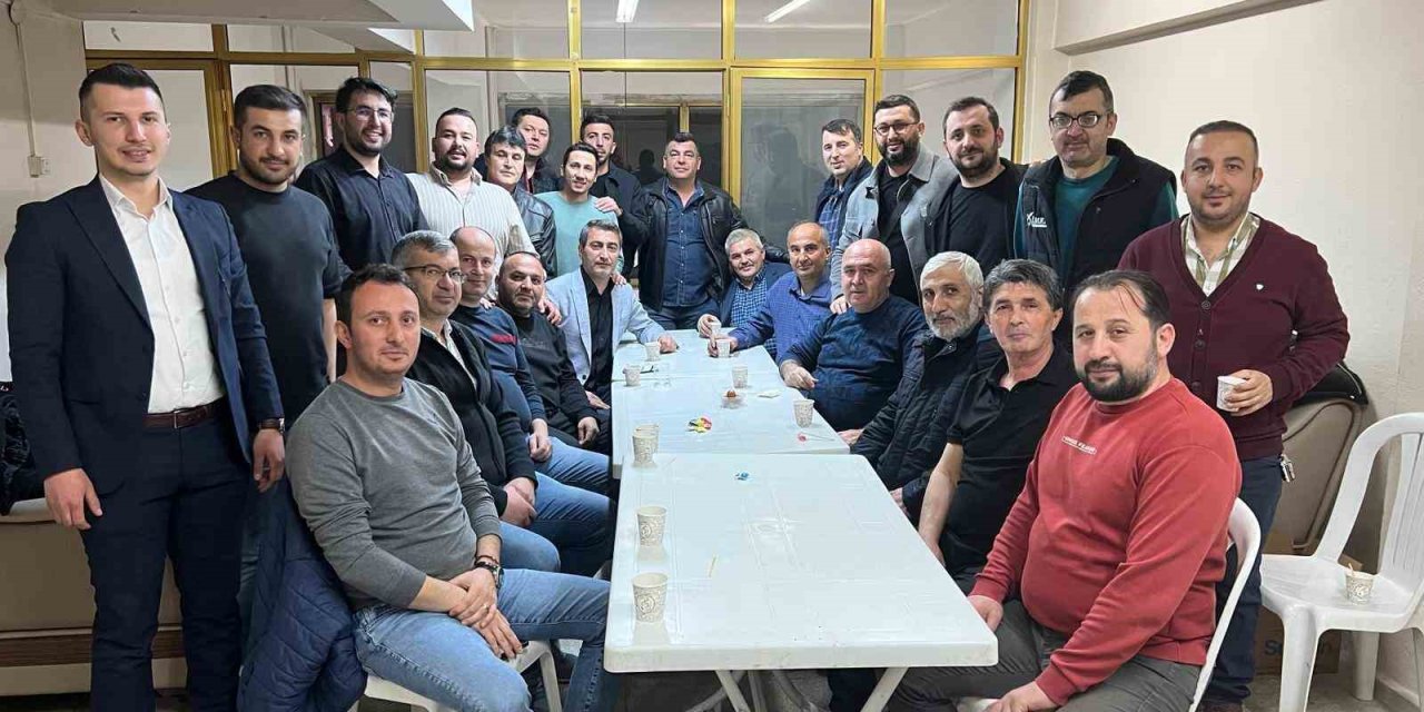 Bağlıca Köyü Gençleri İftarda Bir Araya Geldi