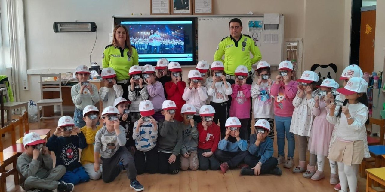 Mersin Emniyetinden Öğrencilere Trafik Eğitimi