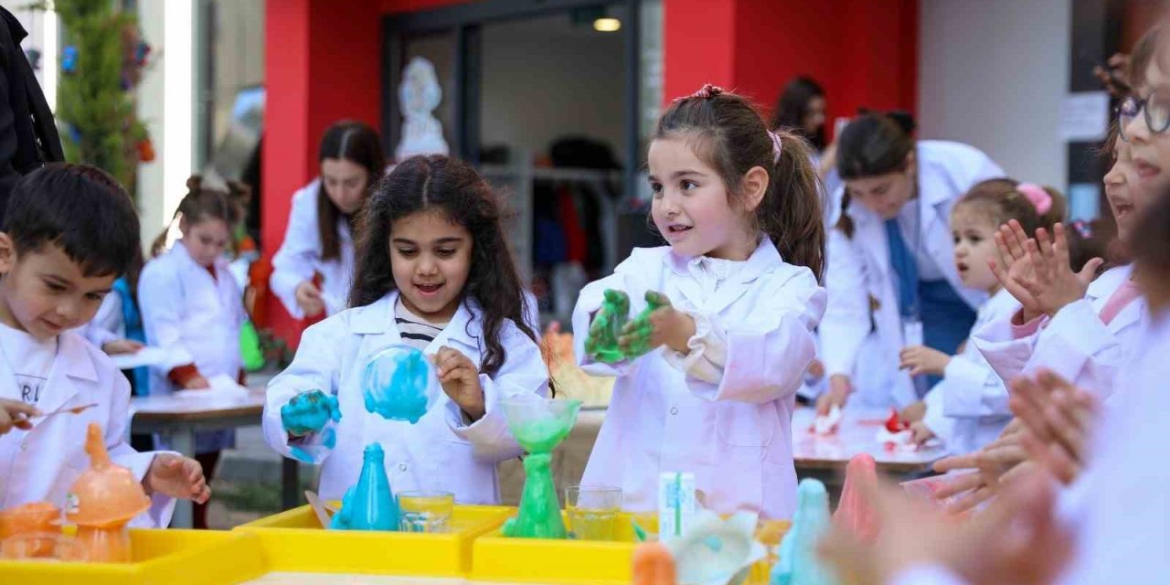 Alanya’da Çocuklar Bilim Şenliği’nde Buluştu