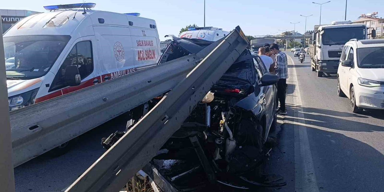 Antalya’da Faciadan Dönüldü: 3 Yaralı