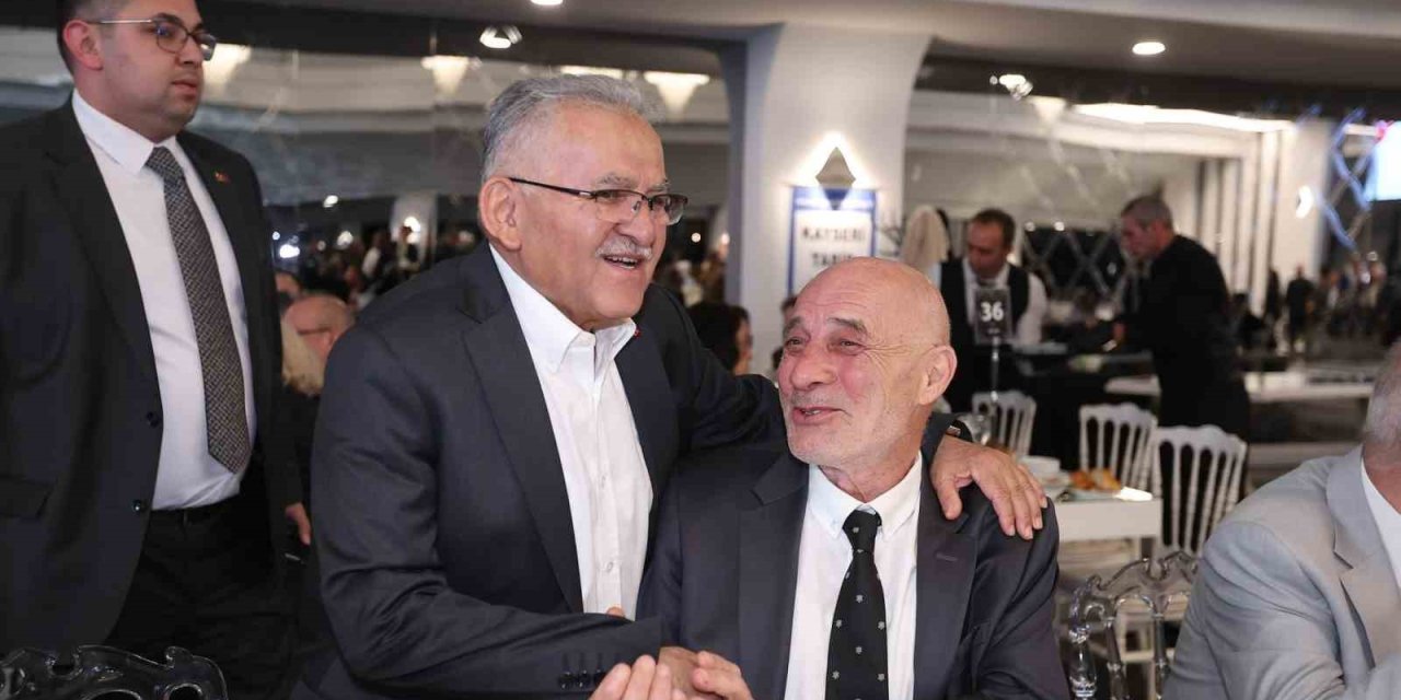 Doktor Başkan, Meslektaşlarıyla İftar Sofrasında Buluştu