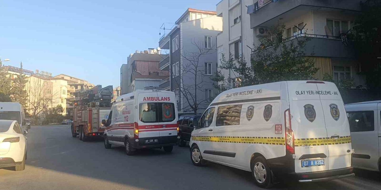 10 Gündür Haber Alınamayan Fotoğrafçı Evinin Balkonunda Ölü Bulundu