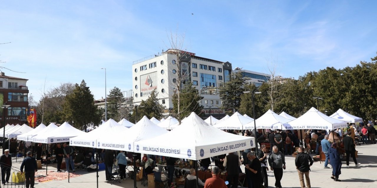 Melikgazi’nin Antika Pazarı’na Yoğun İlgi