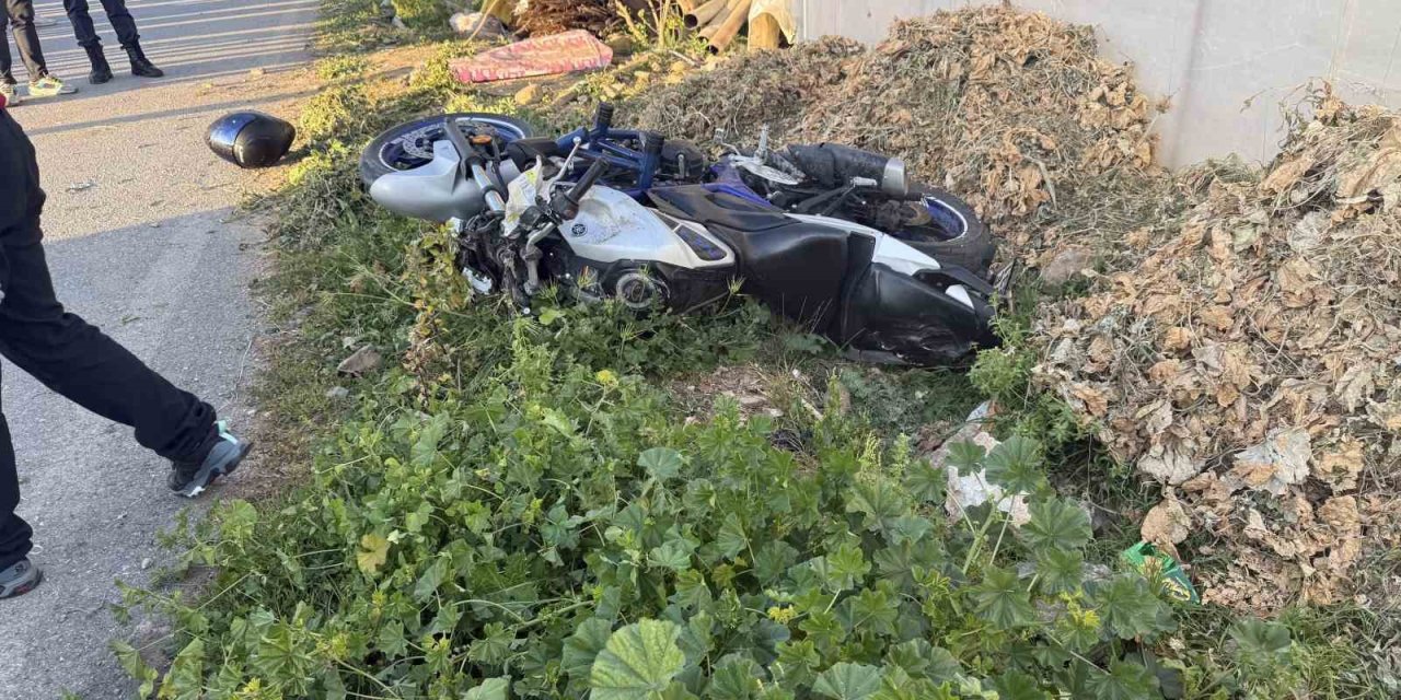 Motosiklet Yayaya Çarptı: 1 Ölü, 1 Yaralı