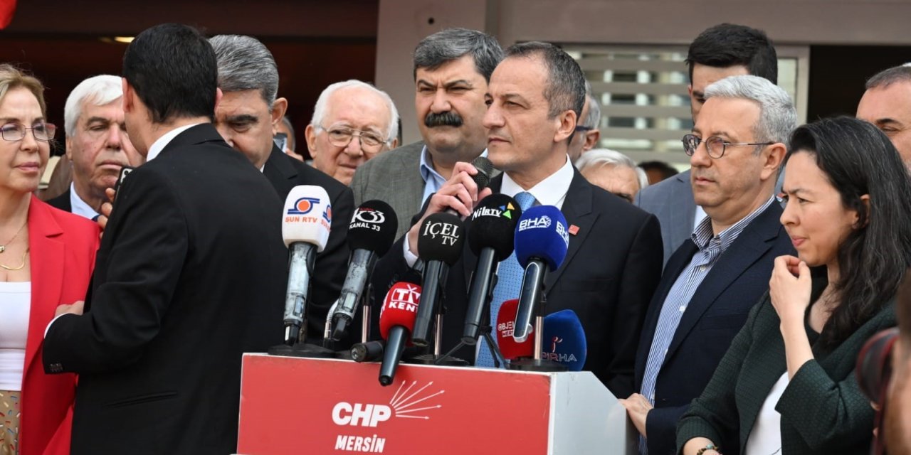 Mersin’de Chp’liler Ekrem İmamoğlu İçin Toplandı