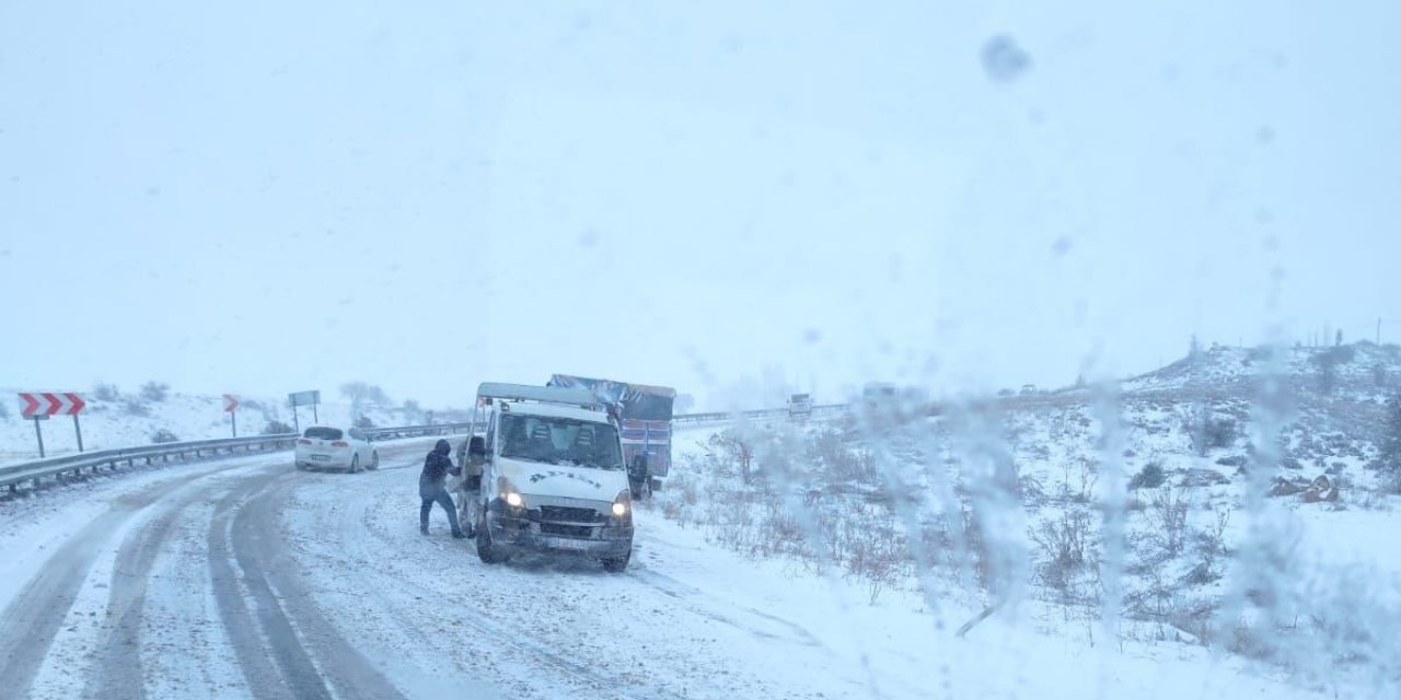 Kar Yağdı, Kazalar Art Arda Geldi
