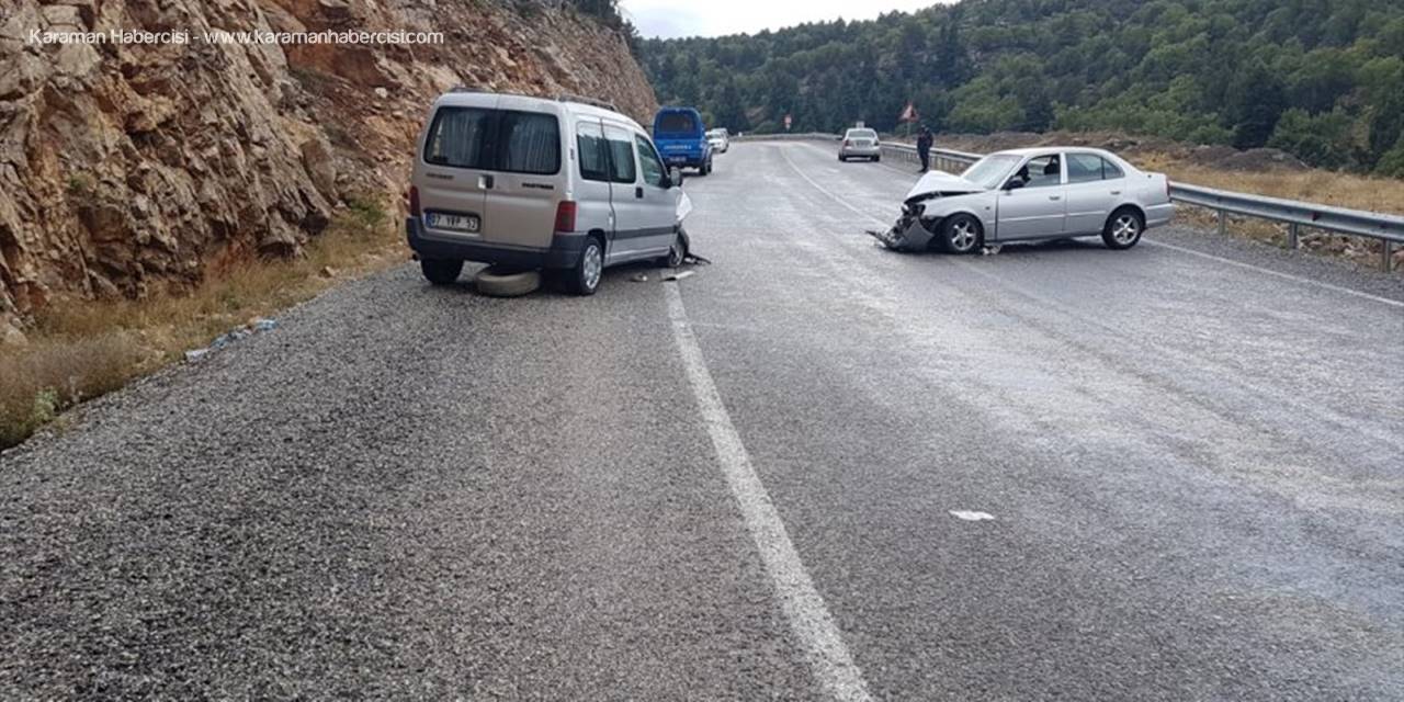 Konya'da Hafif Ticari Araç Otomobille Çarpıştı: 4 Yaralı