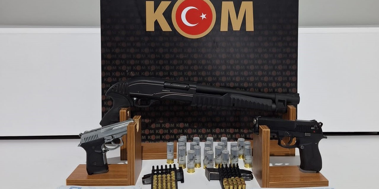 Niğde’de Belgede Sahtecilik Operasyonu: 4 Gözaltı