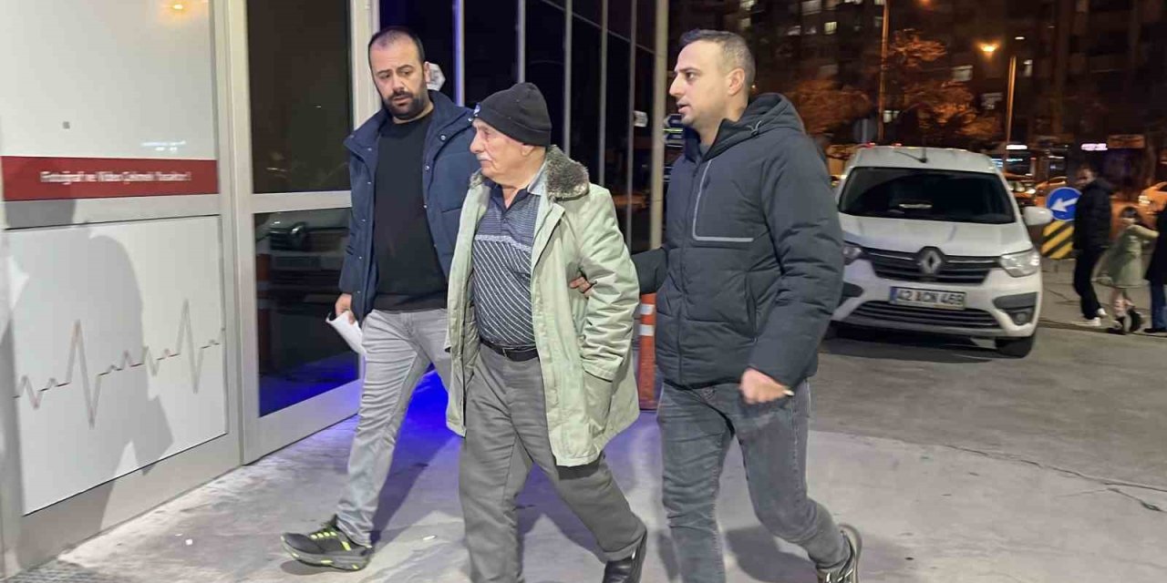 Silahını Temizlerken Eşini Vurdu, Üvey Oğlu İse Adamı Darp Etti