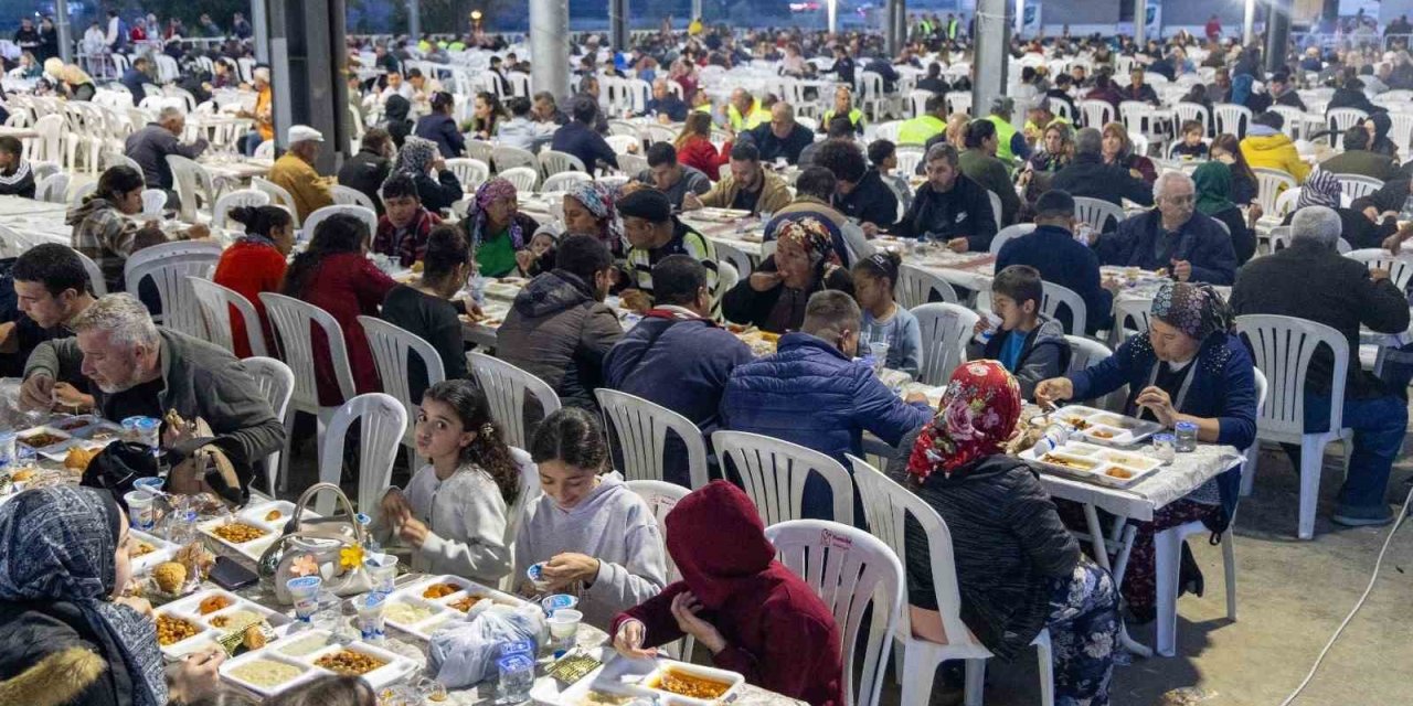 Manavgat Belediyesi, Kadir Gecesi’nde Gönülleri Buluşturdu