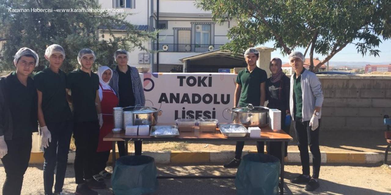 Karaman'da Liseli Öğrencilerden İlkokulda Aşure Etkinliği