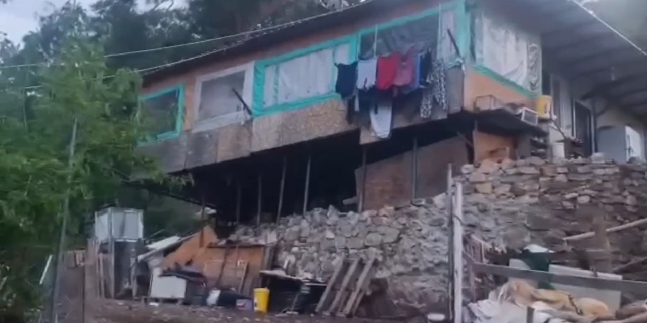 2 Yıldır Aranan Firarı Yatak Odasının Altına Kazdığı Tünelde Yakalandı