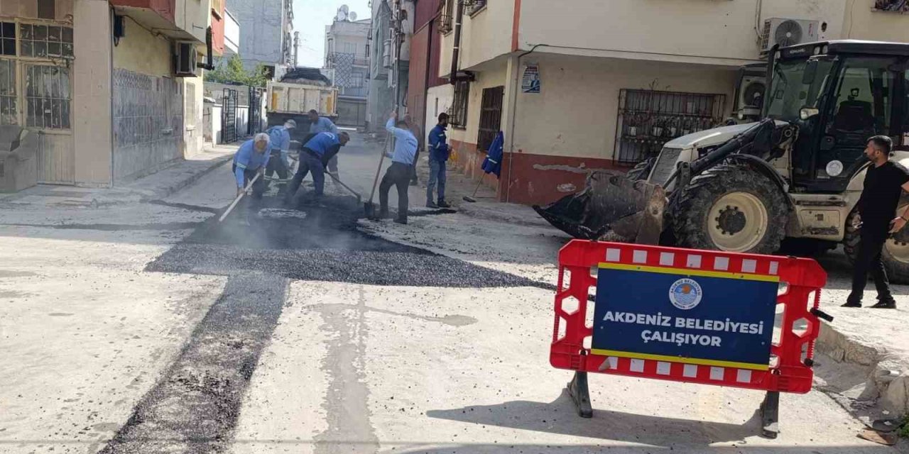 Akdeniz Sokaklarında Yenileme Ve Düzenleme Çalışmaları Sürüyor