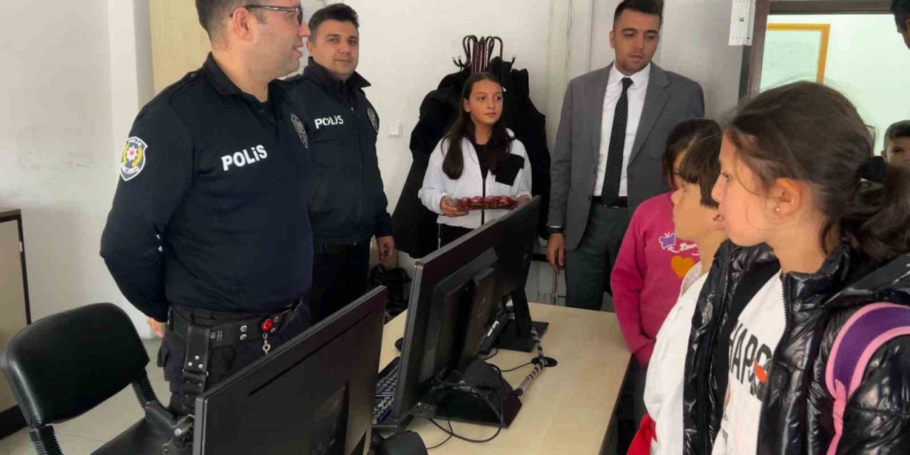 Altunhisar’lı Sporculardan Polis Teşkilatına Anlamlı Ziyaret