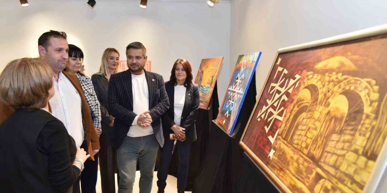 ’geçmiş Zaman Olur Ki’ Sergisi Sanatseverlere Kapılarını Araladı