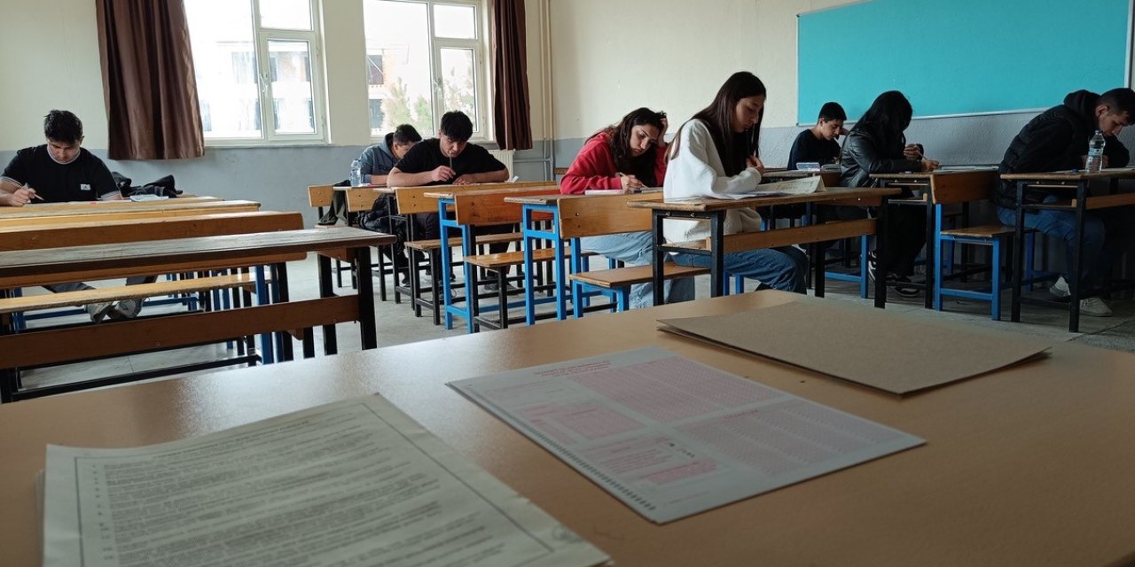 Kulu’da Umre Ziyareti Ödüllü Gençlik Bilgi Yarışması Düzenlendi