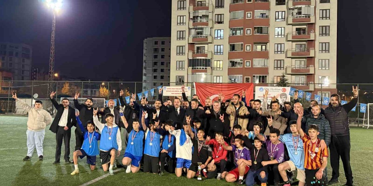 Talas Ülkü Ocakları’ndan, Şehit Korkmaz Anısına Futbol Turnuvası