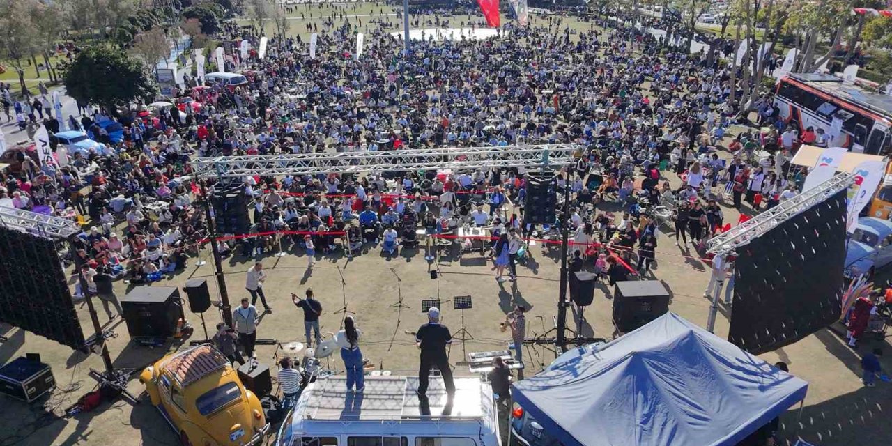 Müzik Şehrin Kalbinde Konserleri Sürüyor