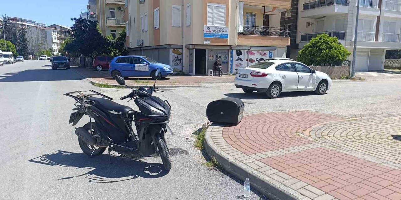 Motosiklet İle Otomobil Çarpıştı: 1 Yaralı