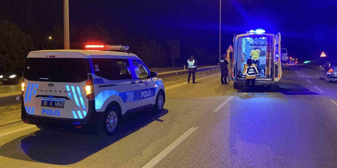 Çocuğunu Kurstan Almaya Giden Sürücü Anne Geçirdiği Kazada Yaralandı