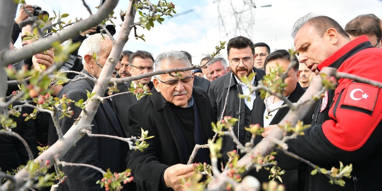 Başkan Büyükkılıç, Zirai Dondan Etkilenen Üreticileri Yalnız Bırakmadı