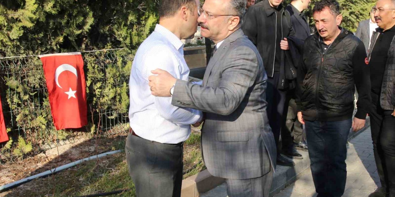 Vali Aksoy, Tolga Yılmaz’ın Vefat Eden Babası Tayyar Yılmaz’ın Cenazesine Katıldı
