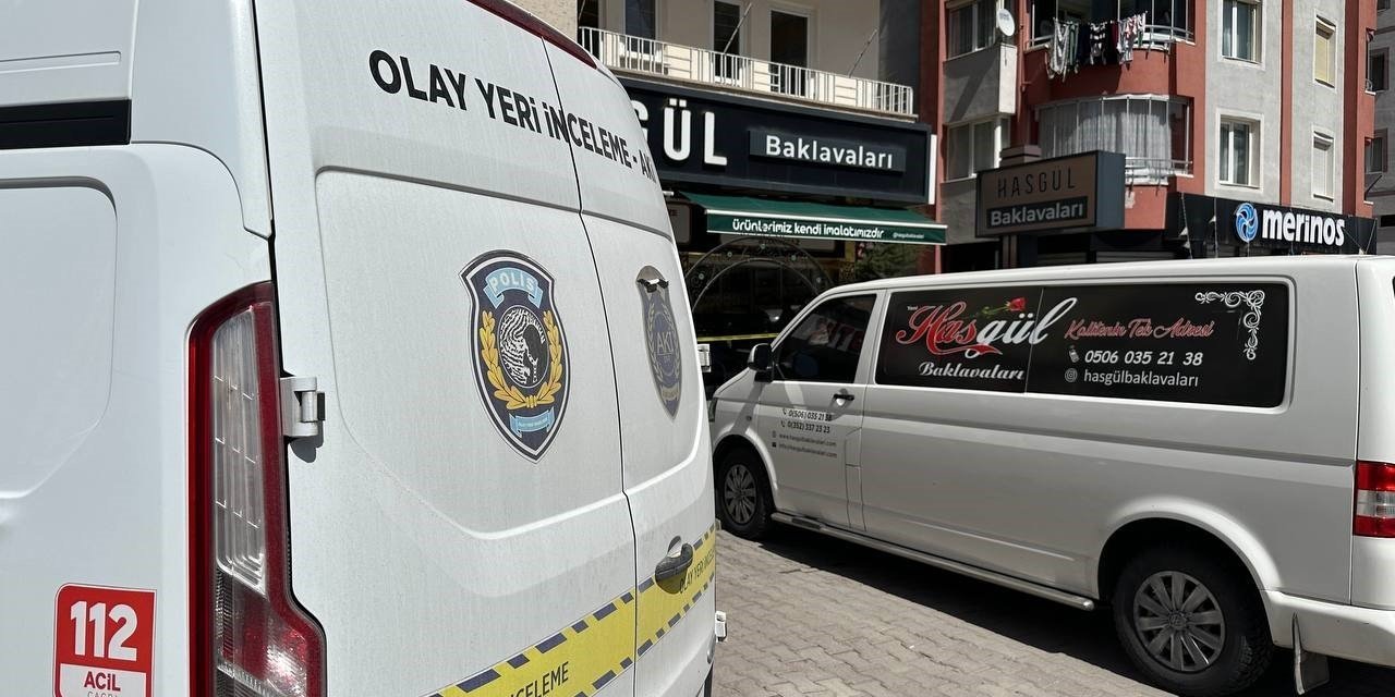 Alışveriş Yaptığı Sırada Husumetlisi Tarafından Vurulan Şahıs Öldü