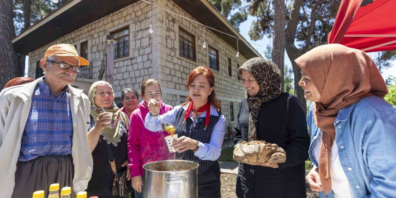 Üretici Kadınlara, Kooperatifleşmenin Avantajları Anlatıldı