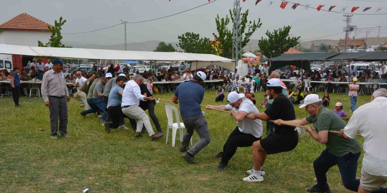 Beğiş Yaylasında 23’üncü Geleneksel Piknik Ve Pilav Şenliği