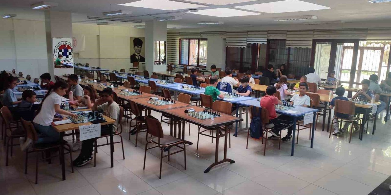 Niğde’de 19 Mayıs Satranç Turnuvası Tamamlandı