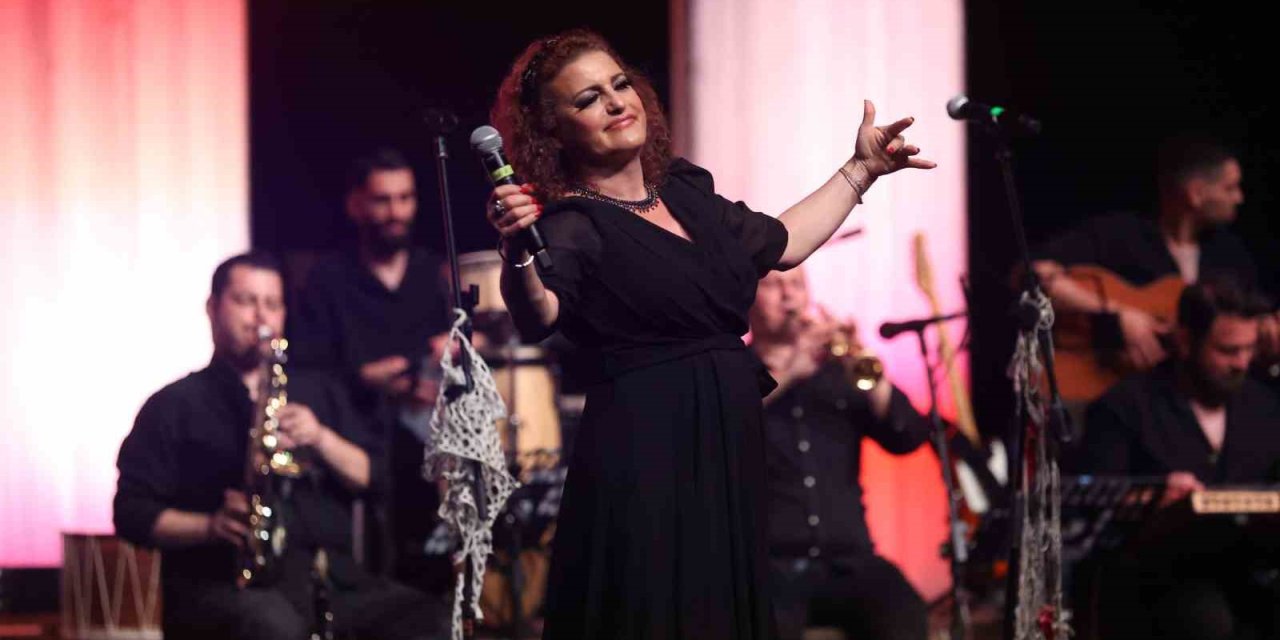 Aşt 41. Yılında Seyirci Rekoru Kırdı