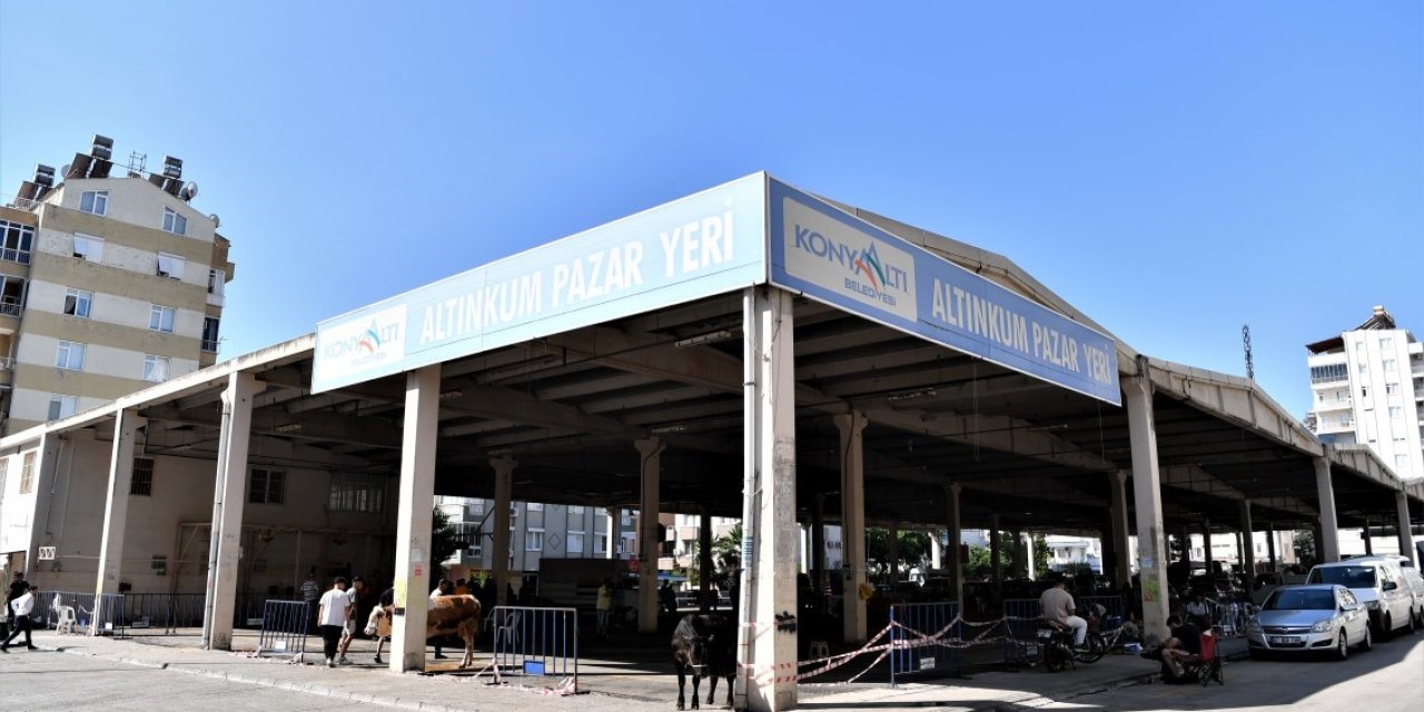 Konyaaltı’ndan İki Noktada Kurban Kesim Desteği