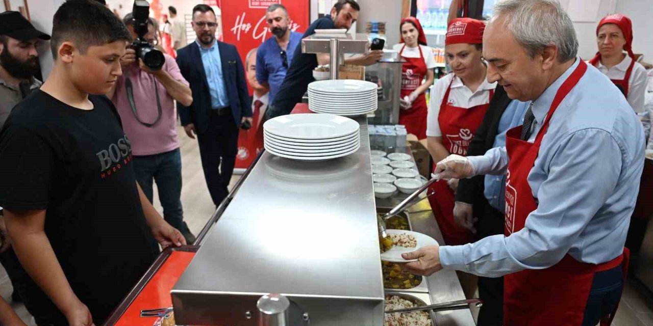 Kepez’de Öğrenci Kent Lokantası Hizmete Girdi