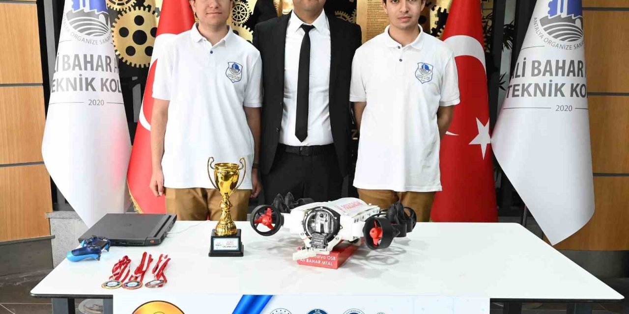 Antalya Osb’li Öğrencilerden Uluslararası Başarı