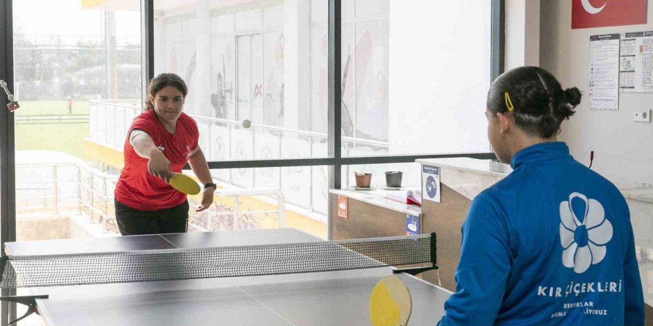 Mersin’de Kız Kardeşlerden Spor Başarısı