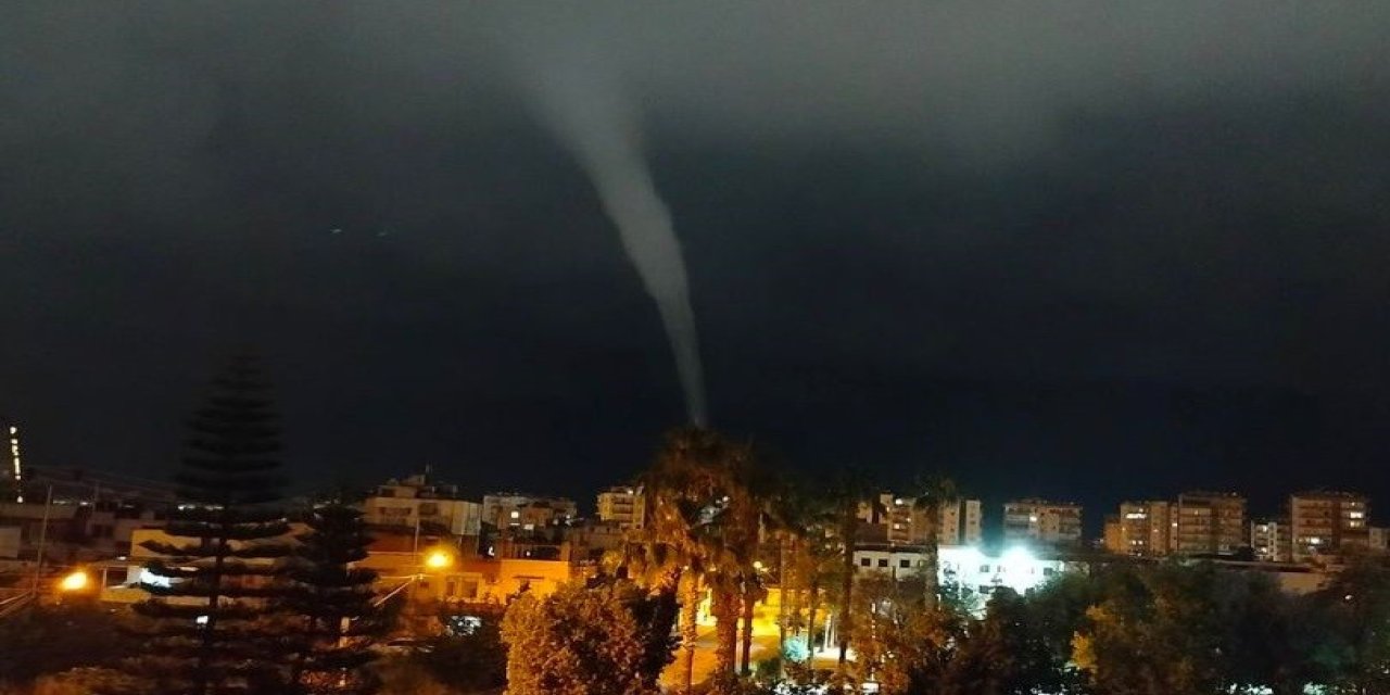 Akdeniz’de Gece Ve Gündüz Oluşan Hortumlar Dikkat Çekti