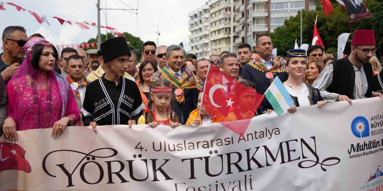 Uluslararası Yörük Türkmen Festivali ‘yörük Göçü’yle Açıldı, Antalya Renk Cümbüşüne Döndü