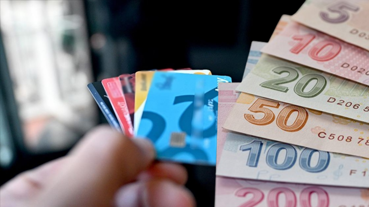 Kredi Kartının Asgarisi Ödeyenlere Kötü Haber!