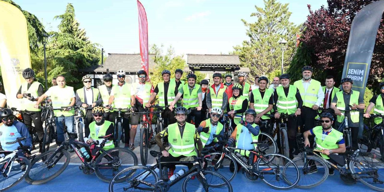 Başkan Altay, Dünya Bisiklet Günü’nde Bisikletseverlerle Pedal Çevirdi