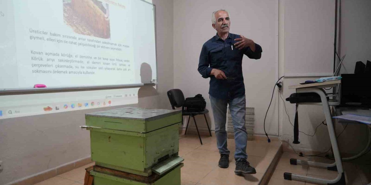 Arıyla Gelen Geçim Kaynağı: Kursiyerler Arıcılıkla Yeni Bir Yola Çıkıyor