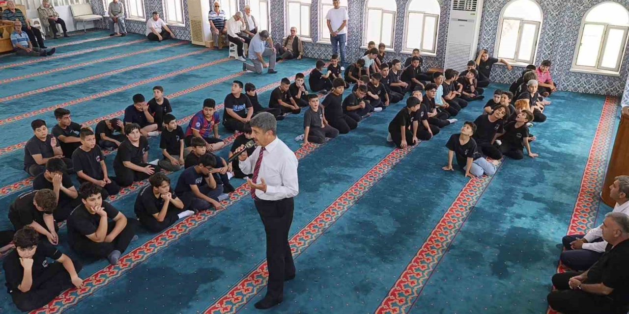 Anamur’da Gençler Camilerde Buluştu