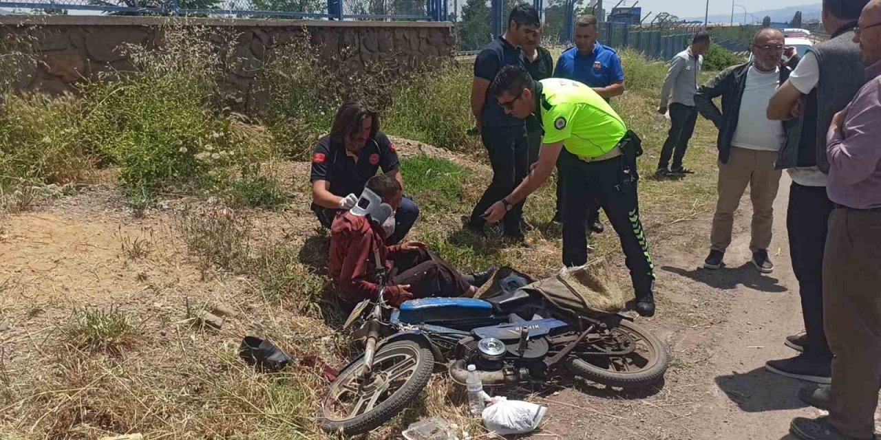 Seydişehir’de Minibüsle Çarpışan Motosikletli Yaralandı