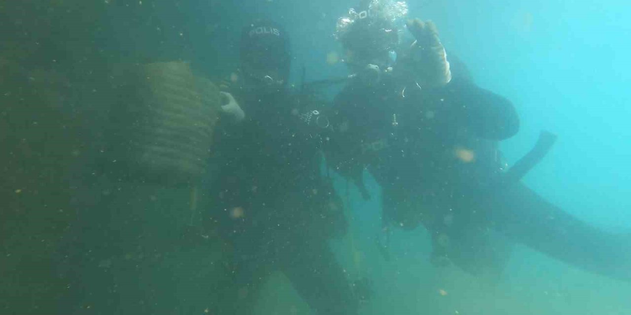 Kurbağa Adamlar Daldı, Hayalet Ağlar Temizlenip Balıklara Yaşam Alanı Oluşturuldu