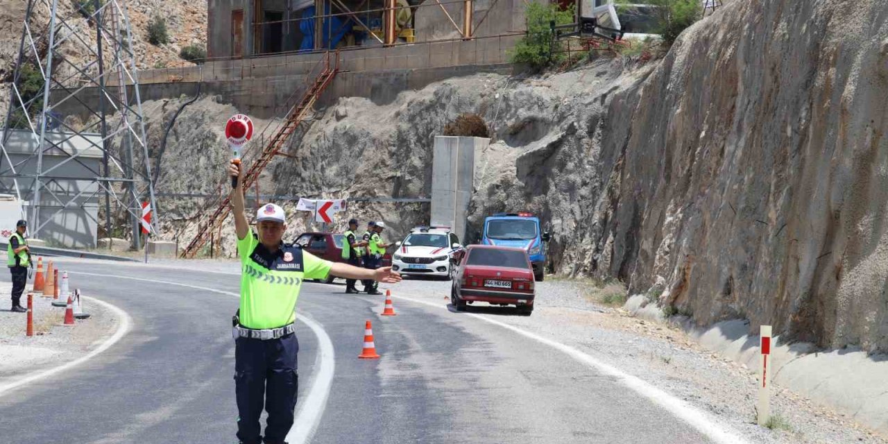 Karaman’da Jandarma Ekiplerinden Bayram Denetimi
